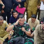 Temui Pendemo, Pangdam XXI/RI Sempat Hentikan Kalimatnya Saat Dialog