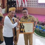 Camat Panjang Hendry Satria Jaya Raih Penghargaan atas Dukungan Penanggulangan TBC