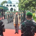 Prajurit dan PNS Korem 043/Gatam Sambut Kedatangan Calon Kasrem di Kota Metro