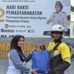 Jumat Berkah, Kalapas dan Jajaran Salurkan Bantuan Sosial untuk Warga Sekitar.