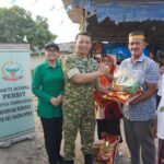 Persit KCK Koorcab Rem 043 PD XXI/Radin Inten Hadir Berbagi, Ringankan Beban Warga Sinar Laut
