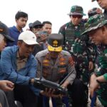 Perintah Presiden Dijalankan, Tim Alfa TNI Terjun dari Udara Padamkan Bara Karhutla Way Kambas